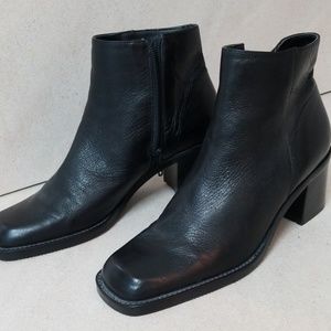 Bandolino blk Boots sz 6M ISPY